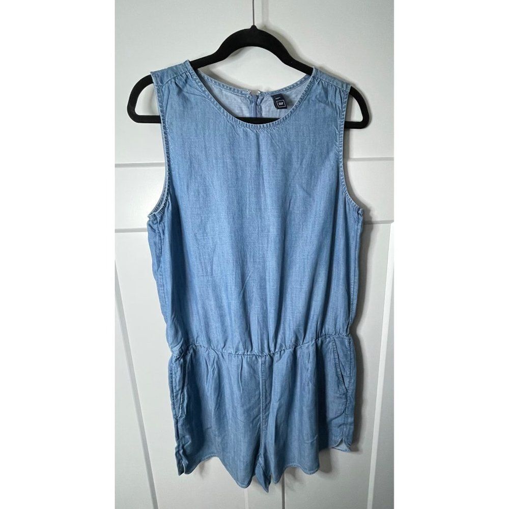 NWT GAP lightweight jean romper - size large